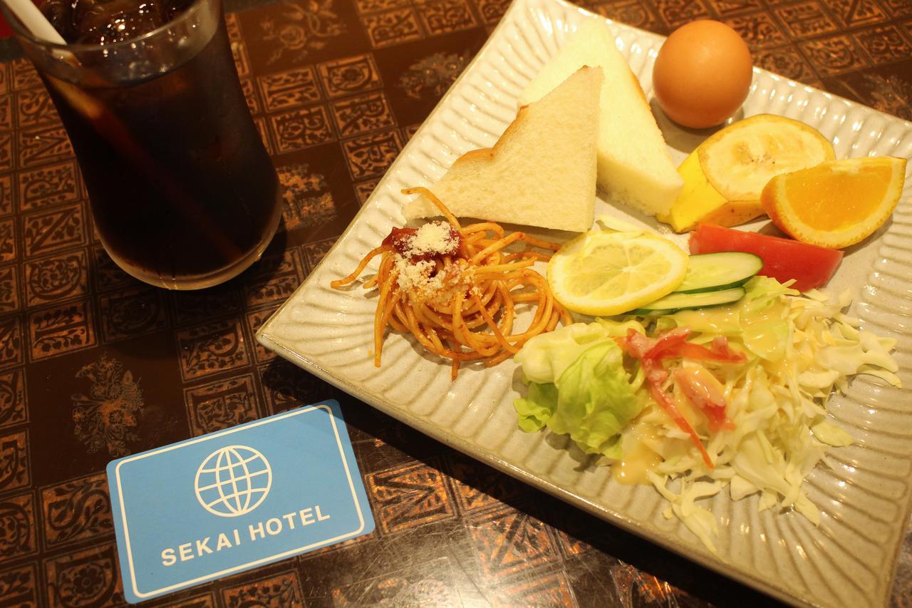Sekai Hotel Shika Осака Екстериор снимка