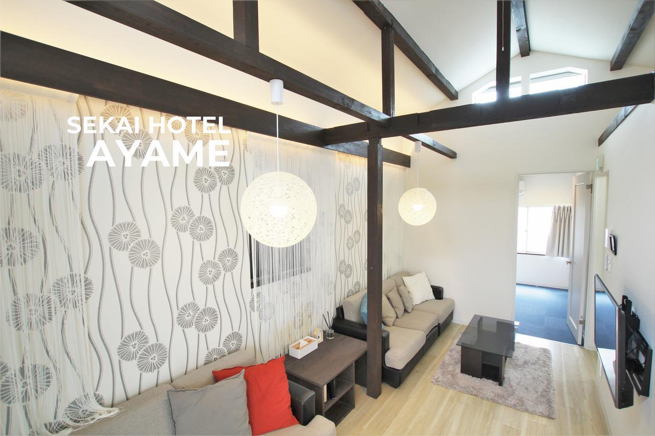 Sekai Hotel Shika Осака Екстериор снимка